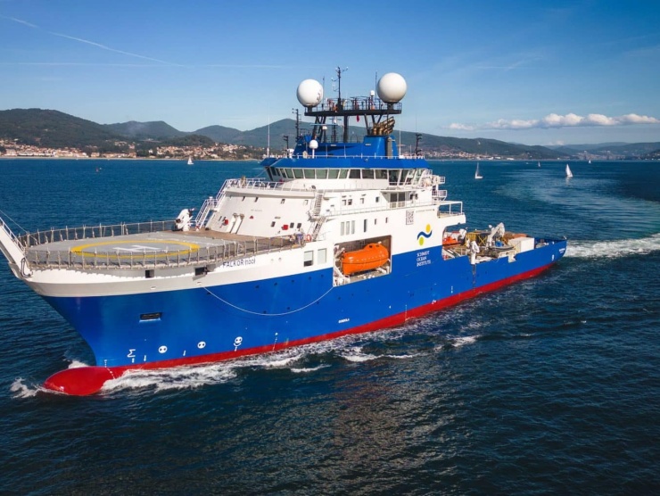 R/V Falkor (too) aerial departure