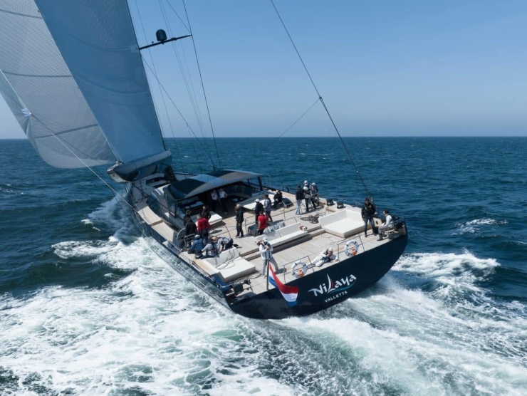 RH405 Nilaya by Tom van Oossanen