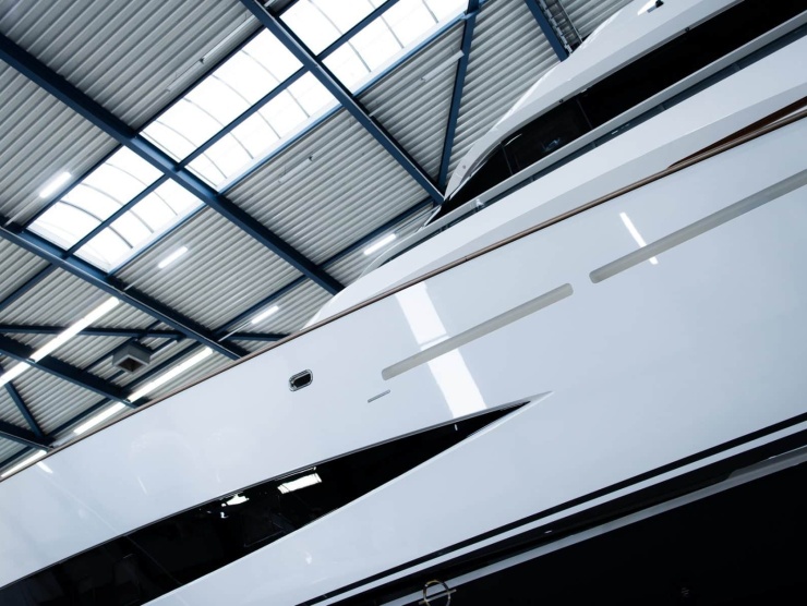 Royal Huisman Project 406 – by Tom van Oossanen