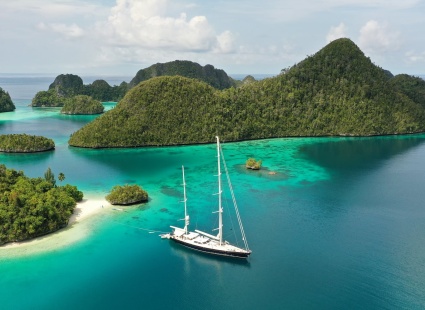 Image OFF THE BEATEN TRACK – INDONESIA