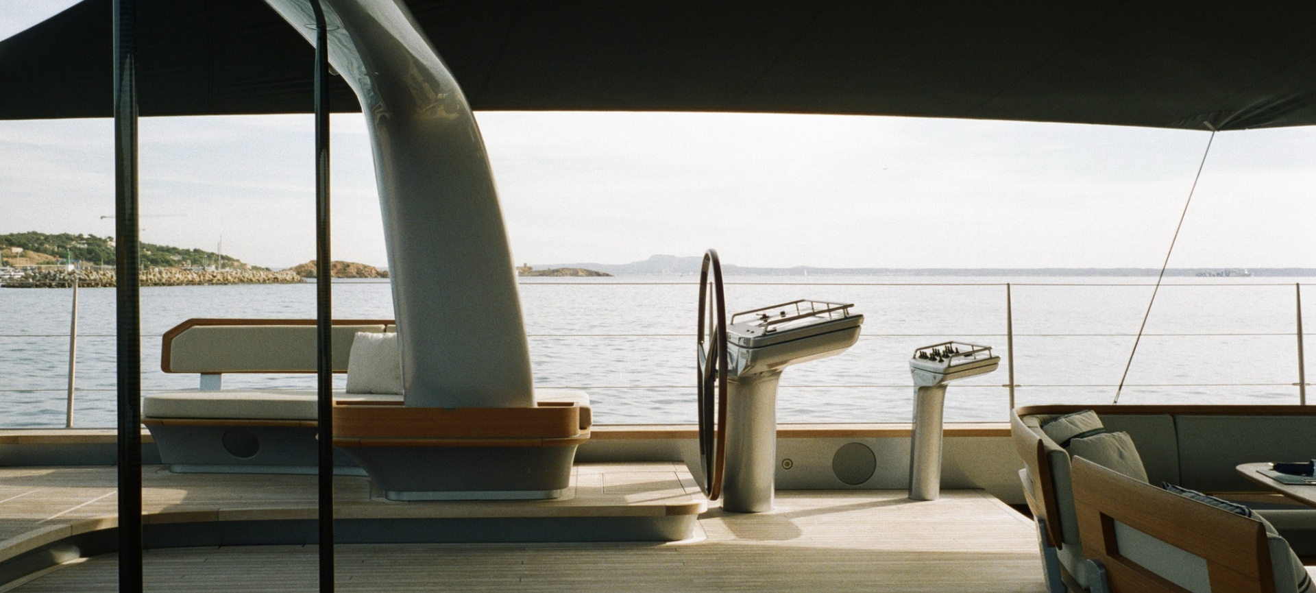 On point - supersloop Sarissa