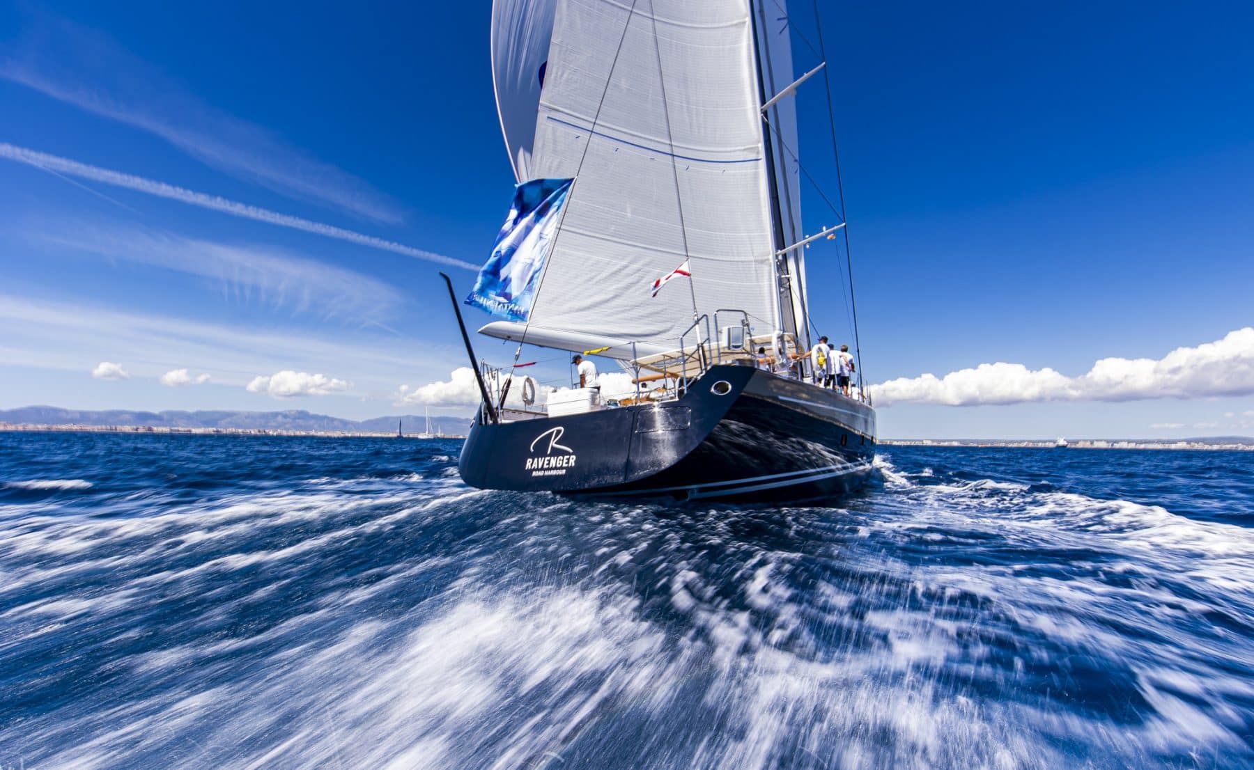 sailing yacht ravenger owner